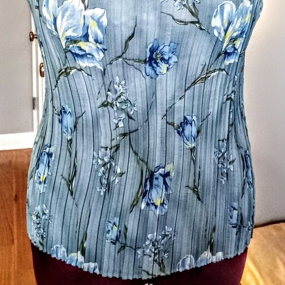 Impressions Pleated Floral Print Sleeveless Top - Picture 2 of 7